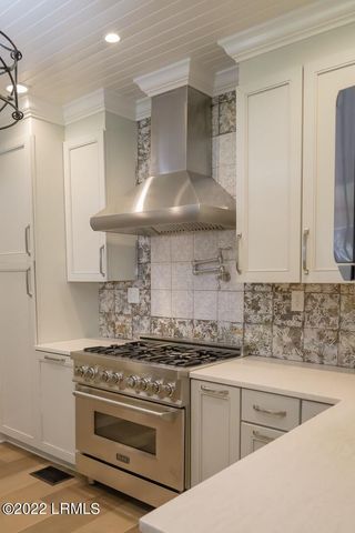 1503 Paris Avenue, Port Royal, SC 29935