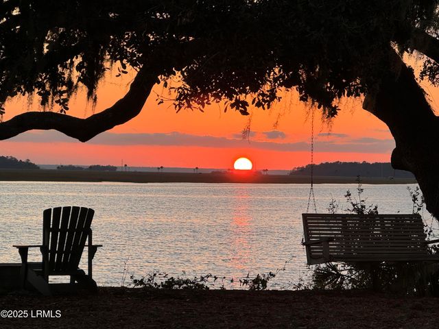 1503 Paris Avenue, Port Royal, SC 29935