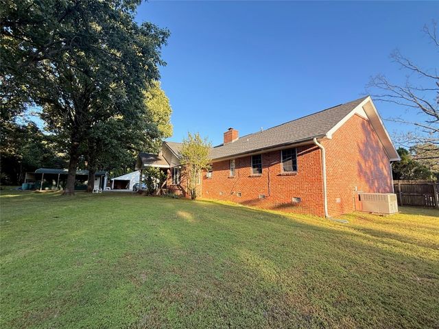 1014 Norristown Circle, Russellville, AR 72802