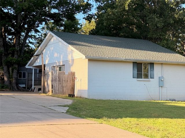 1014 Norristown Circle, Russellville, AR 72802