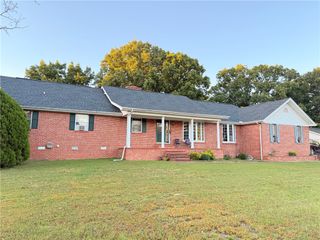 1014 Norristown Circle, Russellville, AR 72802
