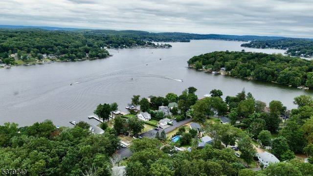 221 S Maryland Ave, Jefferson Twp., NJ 07849