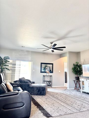 3413 N Oregon Trail Road NE, Rio Rancho, NM 87144