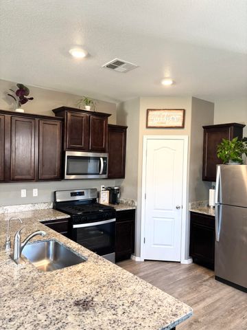 3413 N Oregon Trail Road NE, Rio Rancho, NM 87144