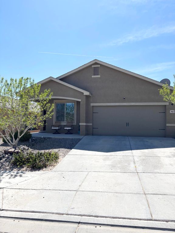 Image 2 of property listing at 3413 N Oregon Trail Road NE, Rio Rancho, NM 87144