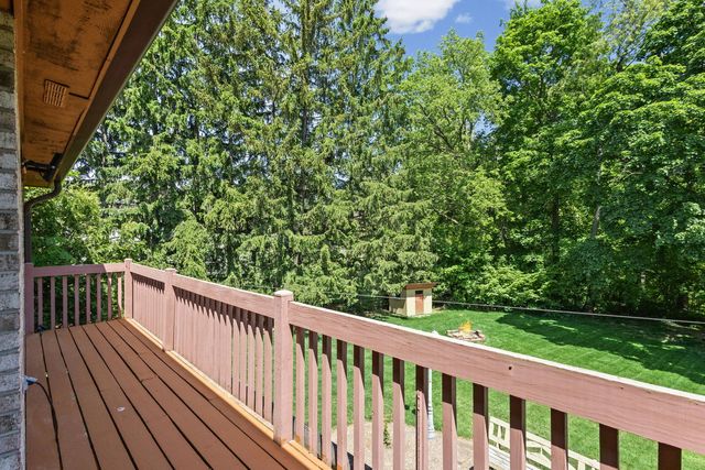 32675 N Forest Drive, Grayslake, IL 60030