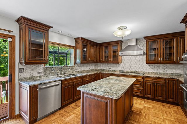 32675 N Forest Drive, Grayslake, IL 60030