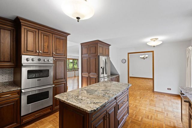 32675 N Forest Drive, Grayslake, IL 60030