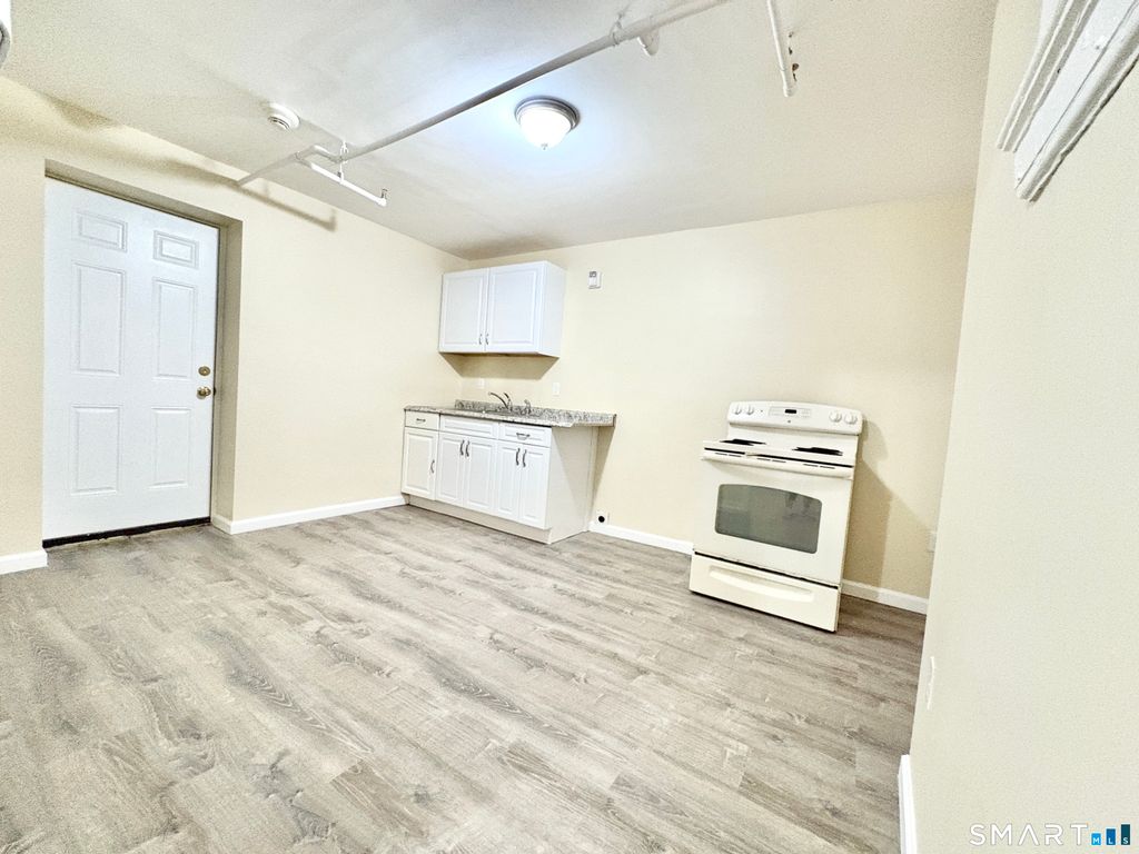 135 West Main Street 1C, Waterbury, CT 06702