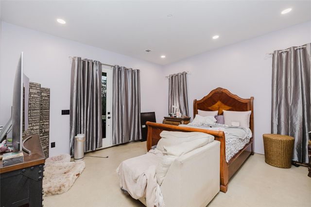 100 Rocky Hollow DR, Burnet, TX 78611