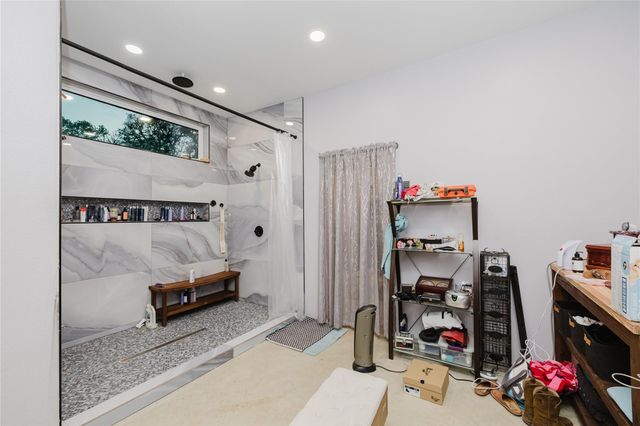 100 Rocky Hollow DR, Burnet, TX 78611