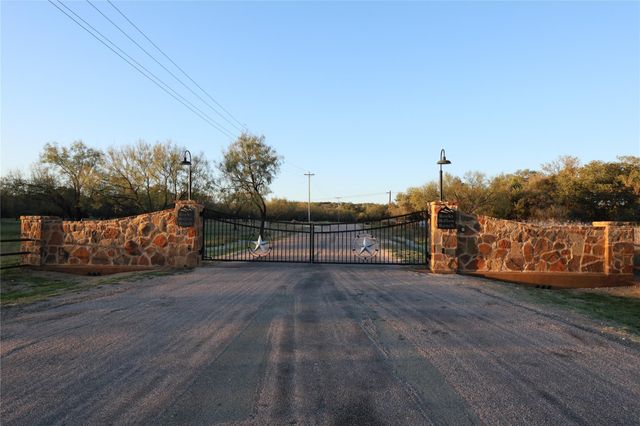 100 Rocky Hollow DR, Burnet, TX 78611