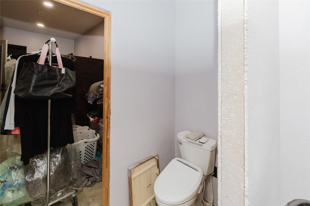 100 Rocky Hollow DR, Burnet, TX 78611