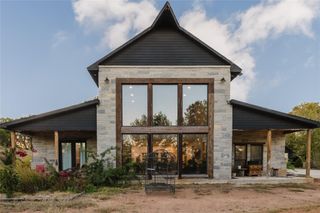 100 Rocky Hollow DR, Burnet, TX 78611