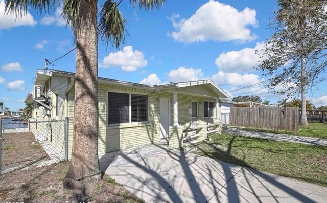 12527 1ST ISLE, Hudson, FL 34667