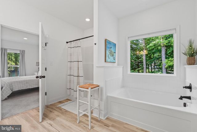 225 RAVEN RD, Bumpass, VA 23024