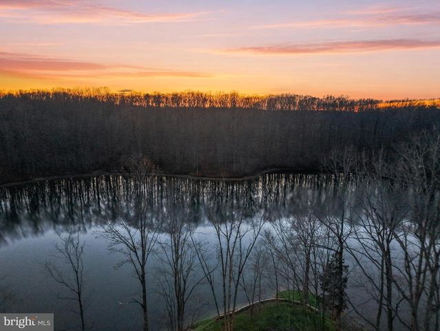 225 RAVEN RD, Bumpass, VA 23024