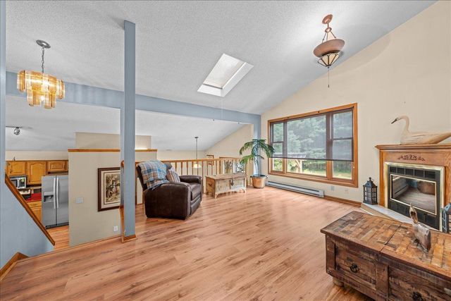 1041 River Drive, River Falls, WI 54022