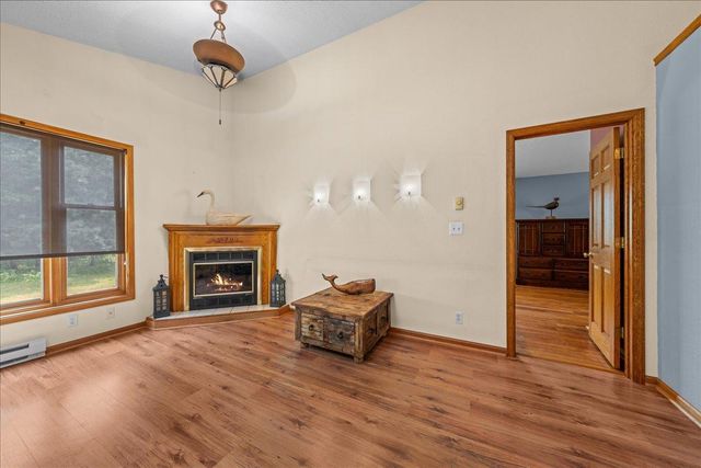 1041 River Drive, River Falls, WI 54022