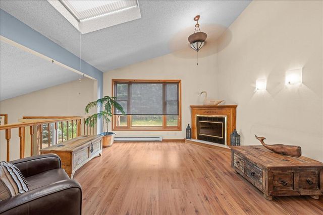 1041 River Drive, River Falls, WI 54022