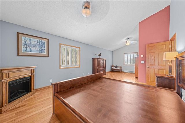 1041 River Drive, River Falls, WI 54022
