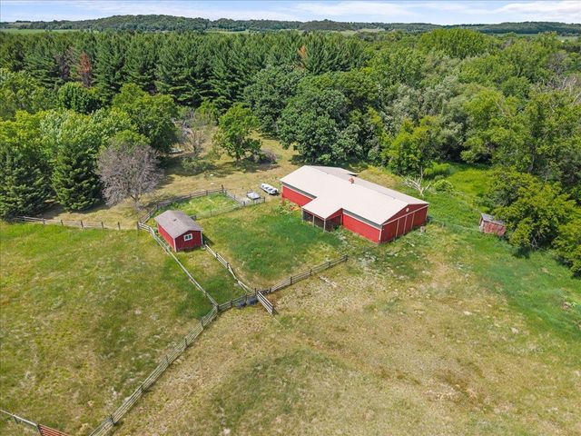 1041 River Drive, River Falls, WI 54022