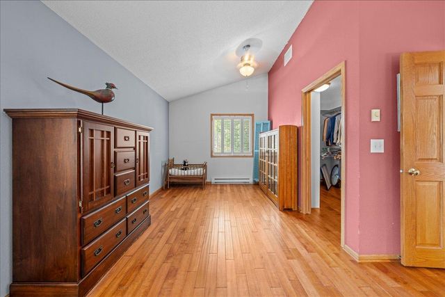 1041 River Drive, River Falls, WI 54022