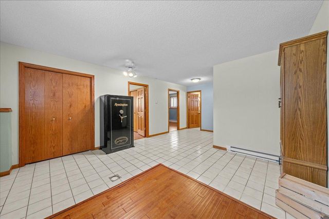 1041 River Drive, River Falls, WI 54022