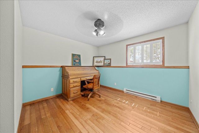 1041 River Drive, River Falls, WI 54022