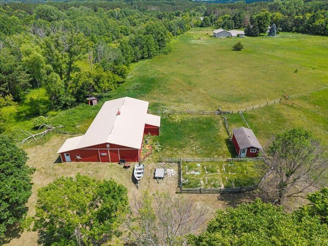 1041 River Drive, River Falls, WI 54022