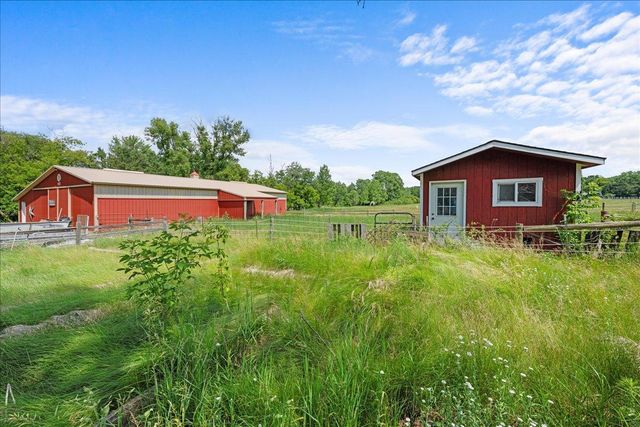 1041 River Drive, River Falls, WI 54022