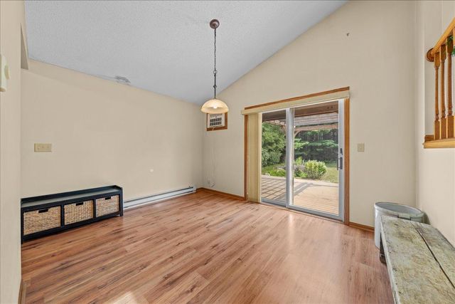 1041 River Drive, River Falls, WI 54022