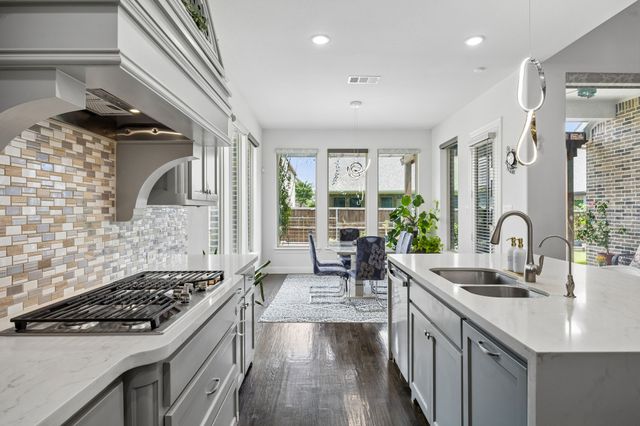 7826 Uxbridge Drive, Irving, TX 75063