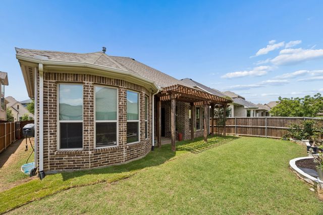 7826 Uxbridge Drive, Irving, TX 75063