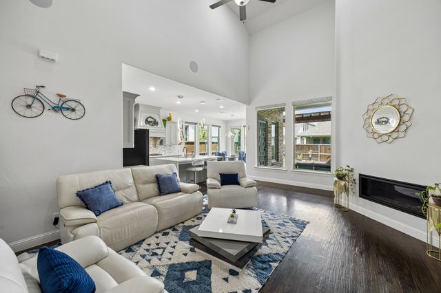 7826 Uxbridge Drive, Irving, TX 75063