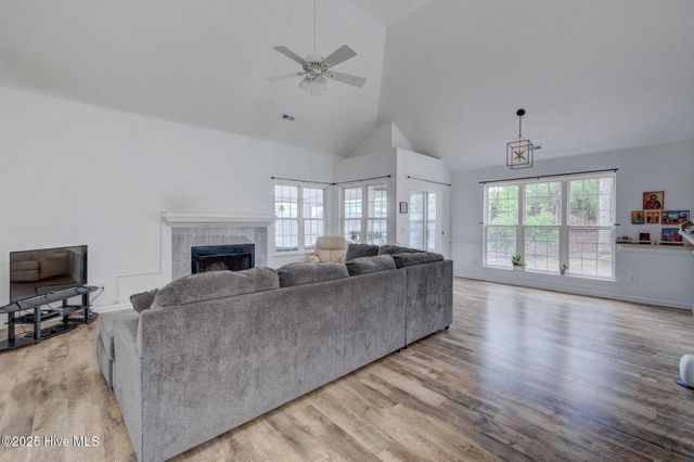 619 E Telfair Circle, Wilmington, NC 28412