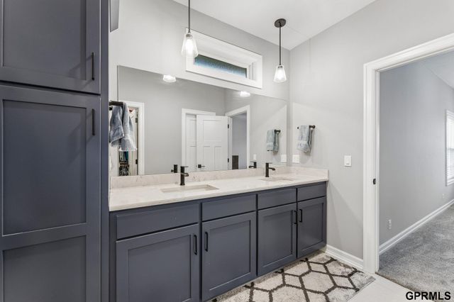 11207 N 170Th Street, Bennington, NE 68007
