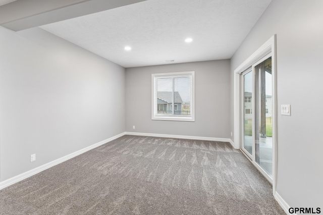 11207 N 170Th Street, Bennington, NE 68007
