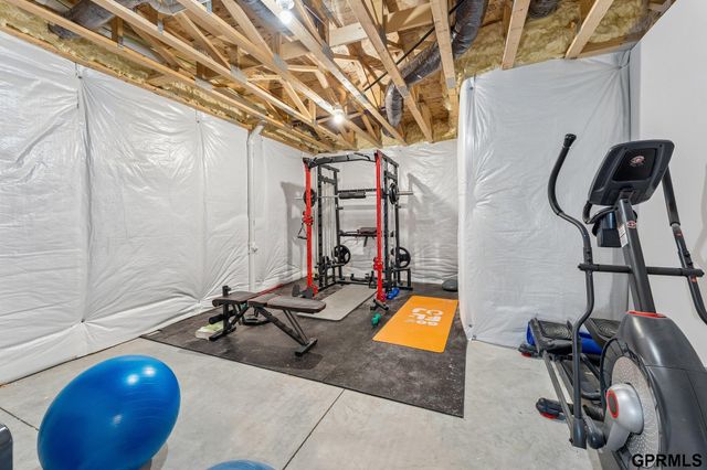 11207 N 170Th Street, Bennington, NE 68007