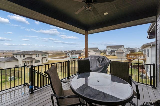 11207 N 170Th Street, Bennington, NE 68007