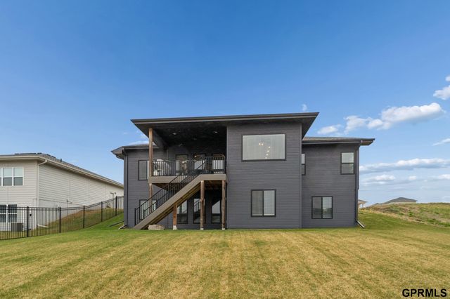 11207 N 170Th Street, Bennington, NE 68007
