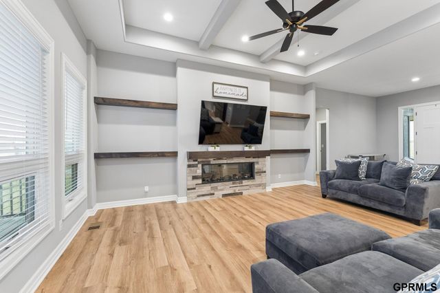 11207 N 170Th Street, Bennington, NE 68007