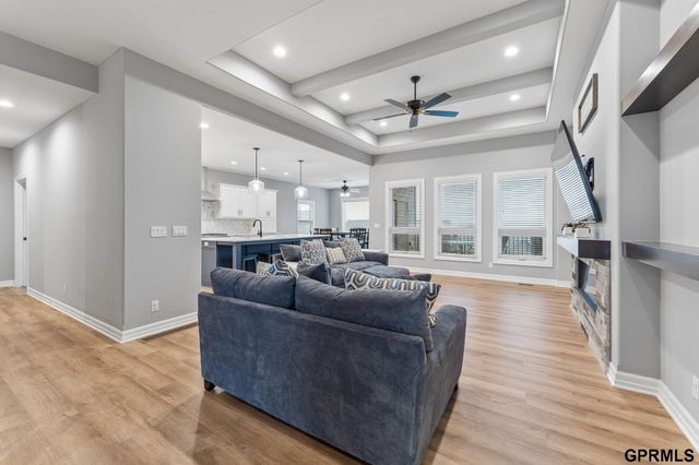 11207 N 170Th Street, Bennington, NE 68007