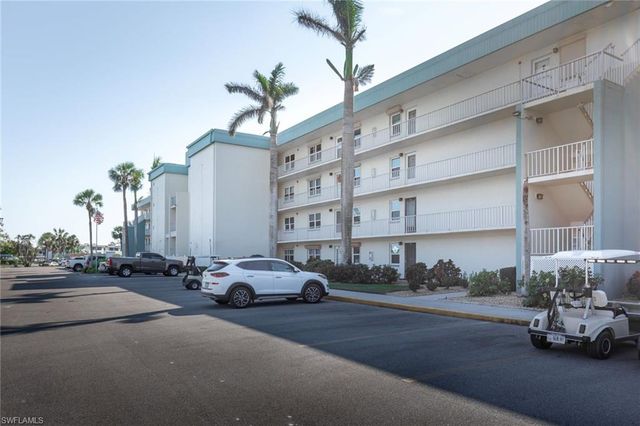 1660 Pine Valley DR 110, Fort Myers, FL 33907