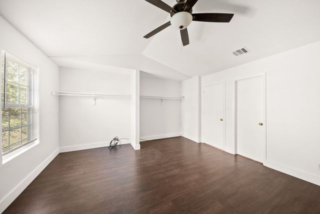 88 Winchester Drive, Euless, TX 76039