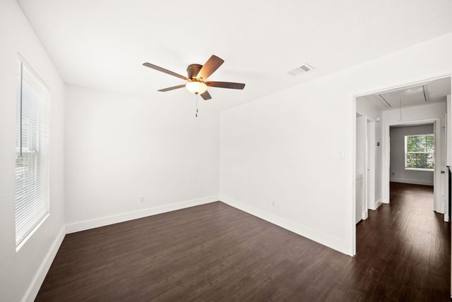 88 Winchester Drive, Euless, TX 76039
