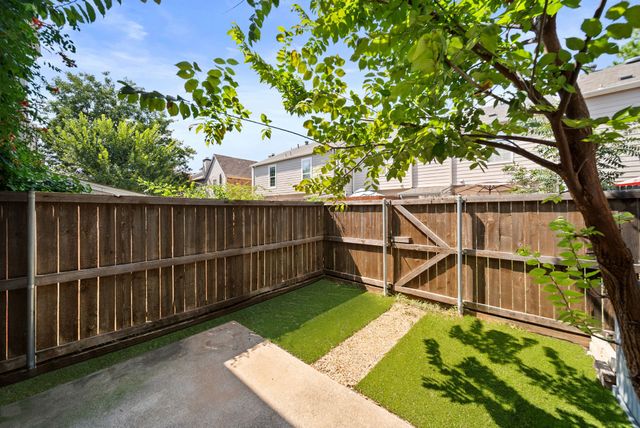 88 Winchester Drive, Euless, TX 76039