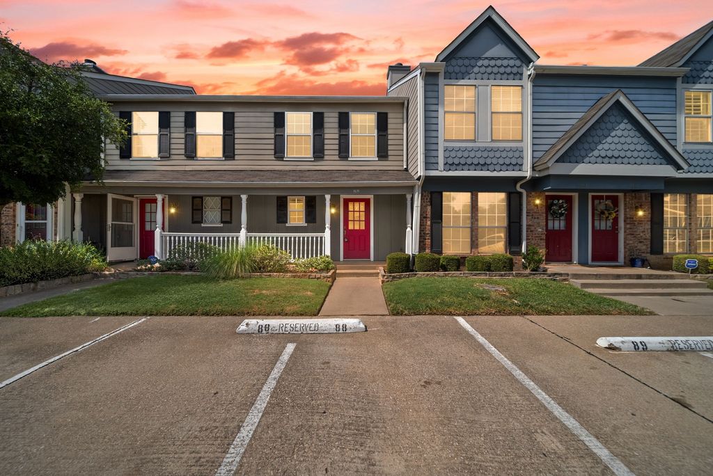 88 Winchester Drive, Euless, TX 76039