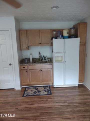 465 Big Oak, Butler, TN 37640