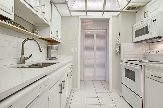 2121 N Ocean Boulevard 407w, Boca Raton, FL 33431